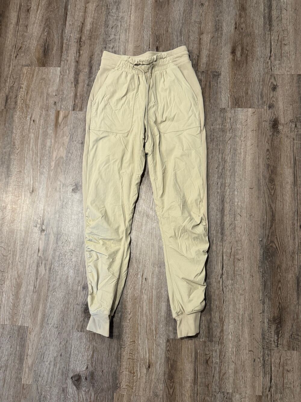 Lululemon Women's Beyond the Studio 7/8 Jogger Size 4